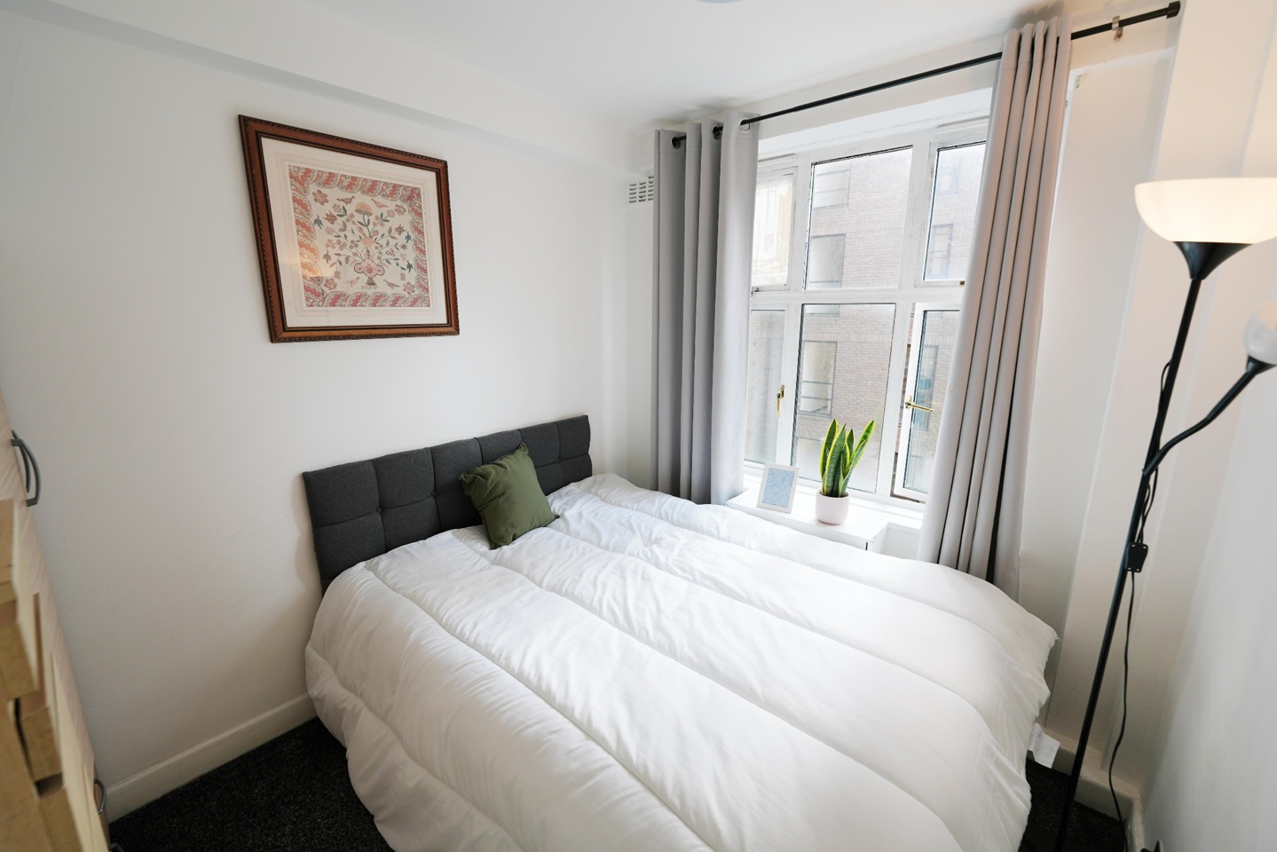 Room in a Shared Flat, Park West, W2, N1 7GU
