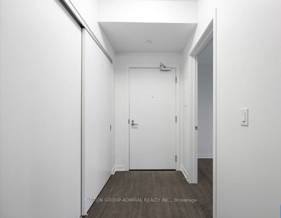 Additional image 2 of 902-185 Alberta Avenue, Toronto, ON, M6C 0A5