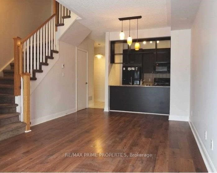 Additional image 3 of Th69-315 Village Green Square, Toronto, ON, M1S 0L2