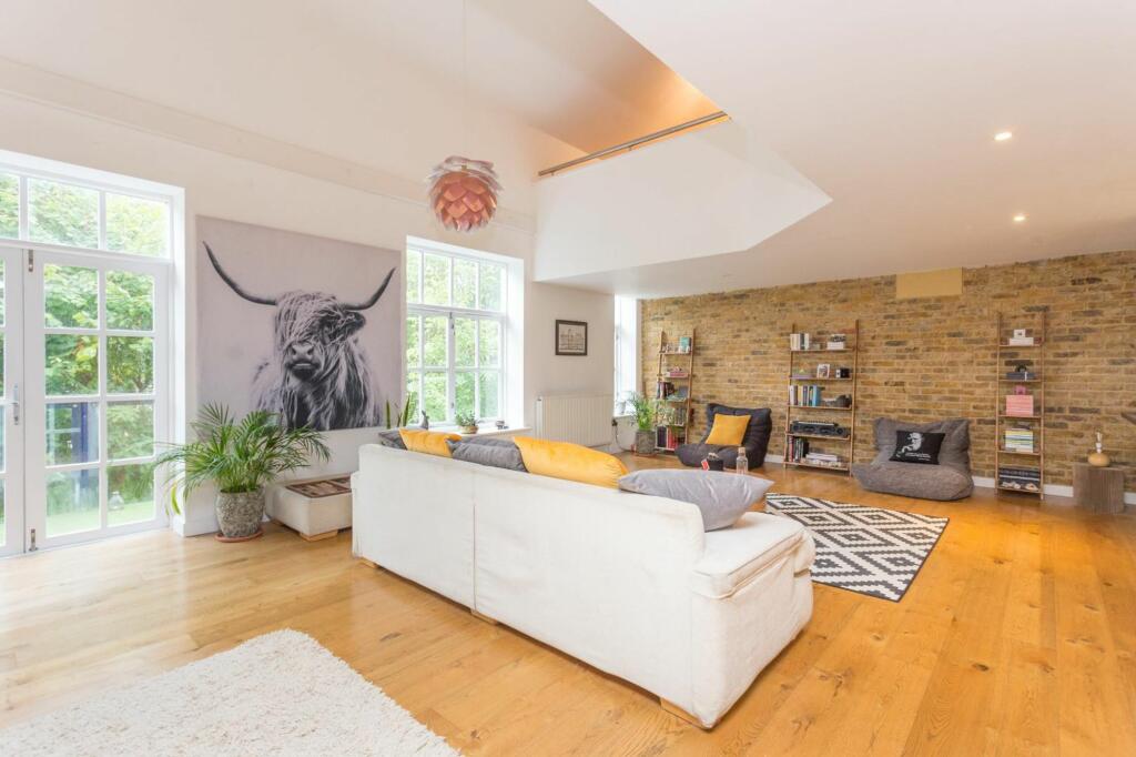 Mill Race, River, CT17