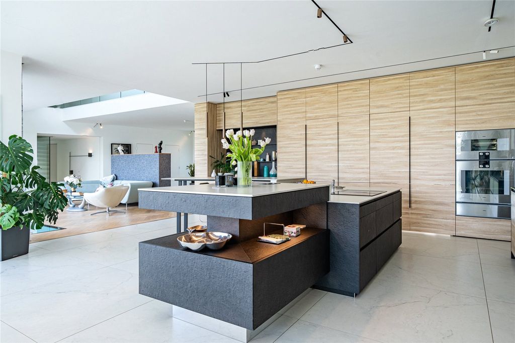 Additional image 8 of 5 bed detached house for saleCropwell Road, Radcliffe-On-Trent, Nottingham NG12