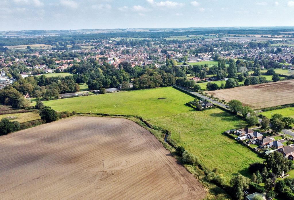 Additional image 6 of 5 bed detached house for saleGainsborough Road, Market Rasen LN8