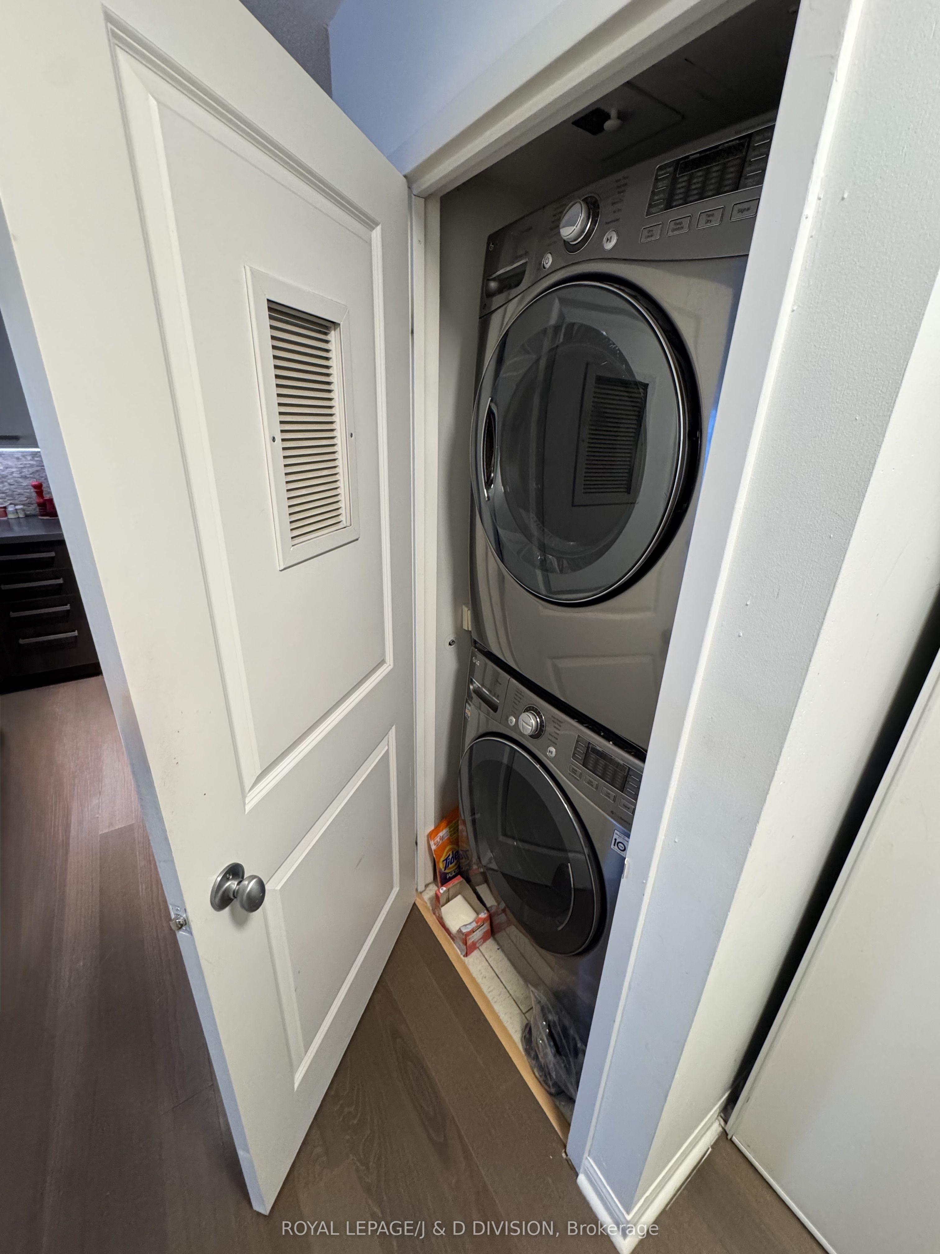 Additional image 6 of 1013-11 St Joseph Street, Toronto, ON, M4Y 3G4