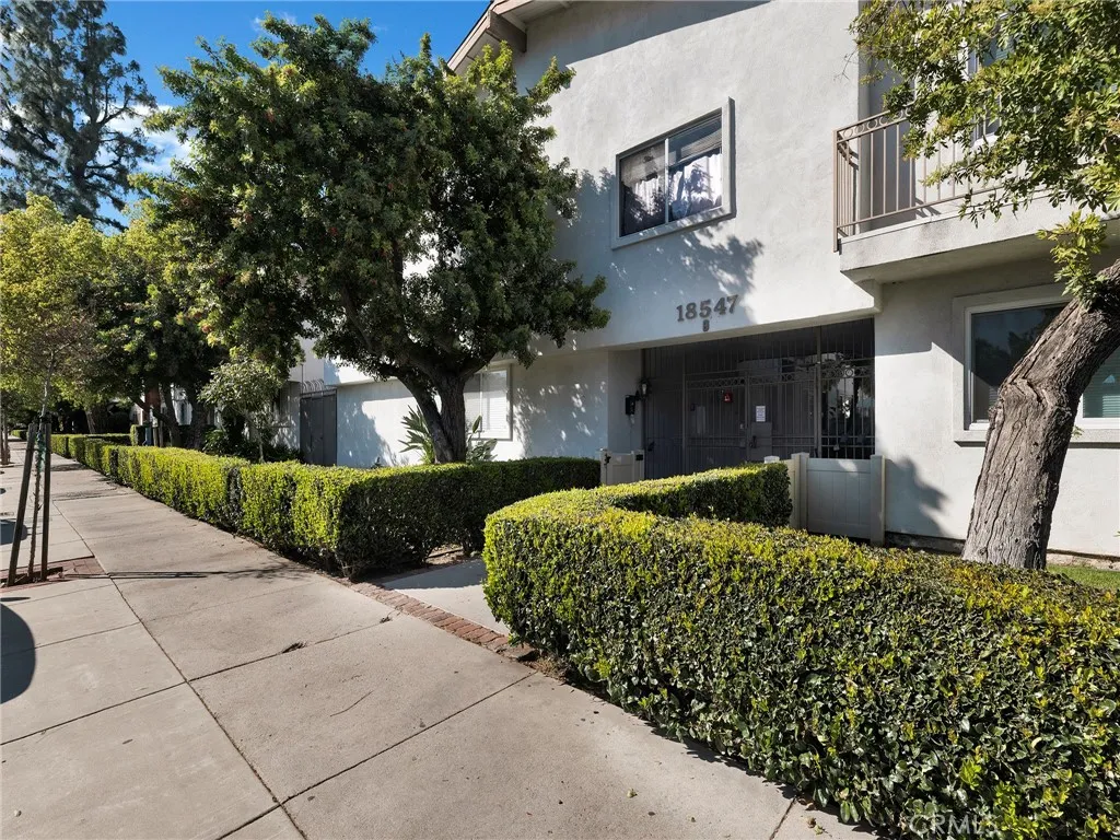 Additional image 23 of 18547 Collins Street Unit B24, Tarzana, CA 91356