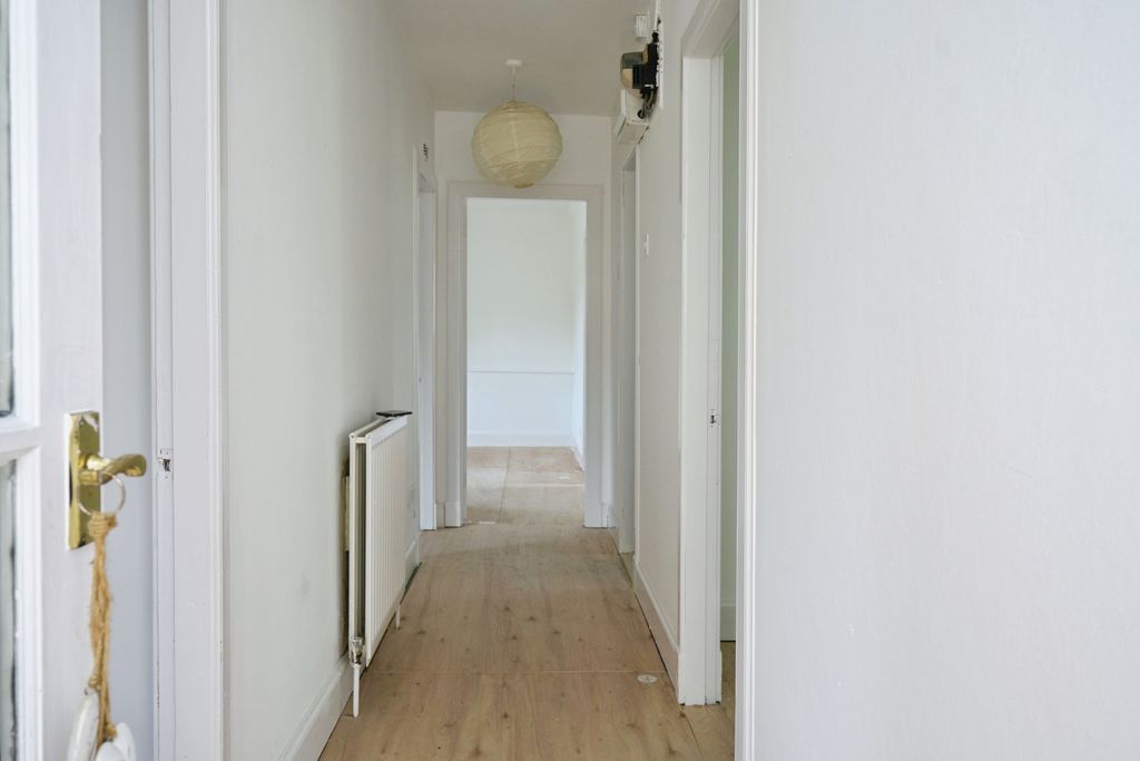 Additional image 2 of 3 bed flat for salePark View, Loanhead EH20