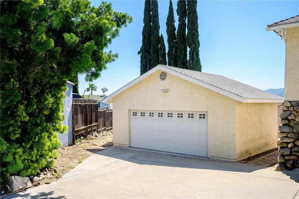 Additional image 38 of 2526 Foothill Boulevard, La Crescenta, CA 91214