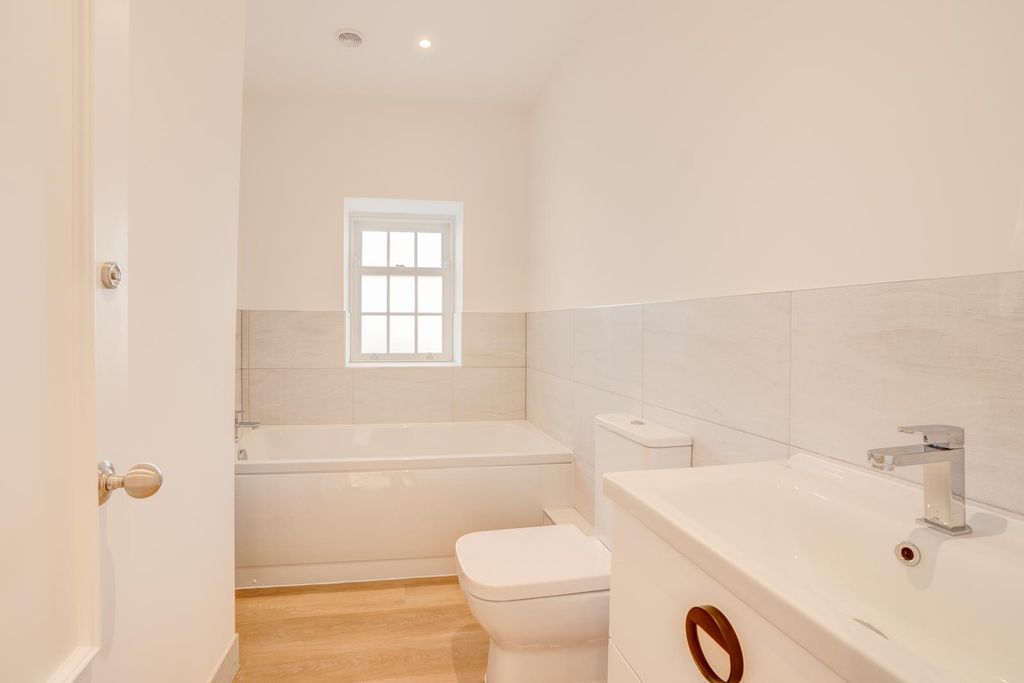 Additional image 15 of 2 bed flat for sale6 Kilwardby House, Kilwardby Street, Ashby De La Zouch LE65