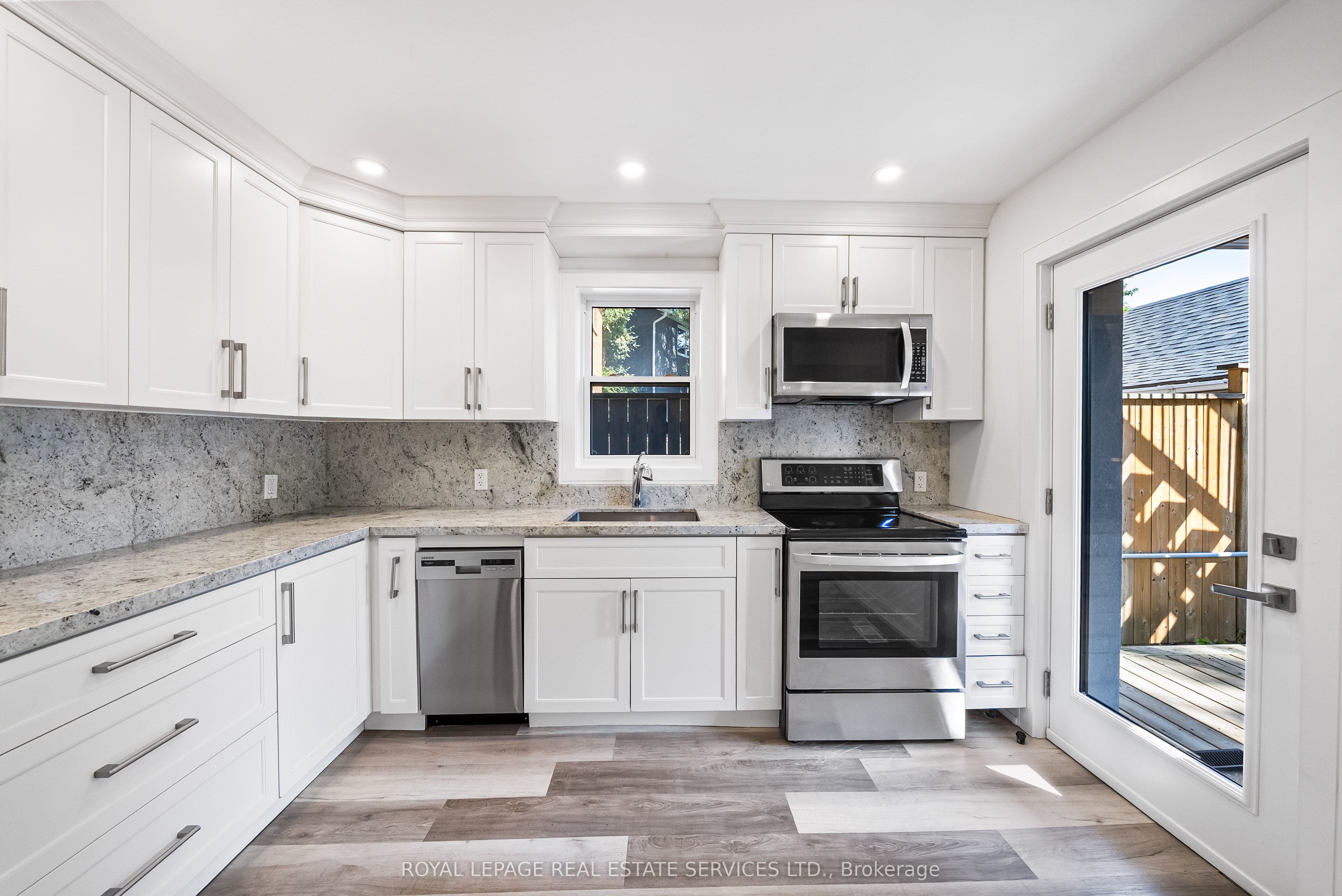 Additional image 2 of 2-50 Arcadian Circle, Toronto, ON, M8W 2Y9