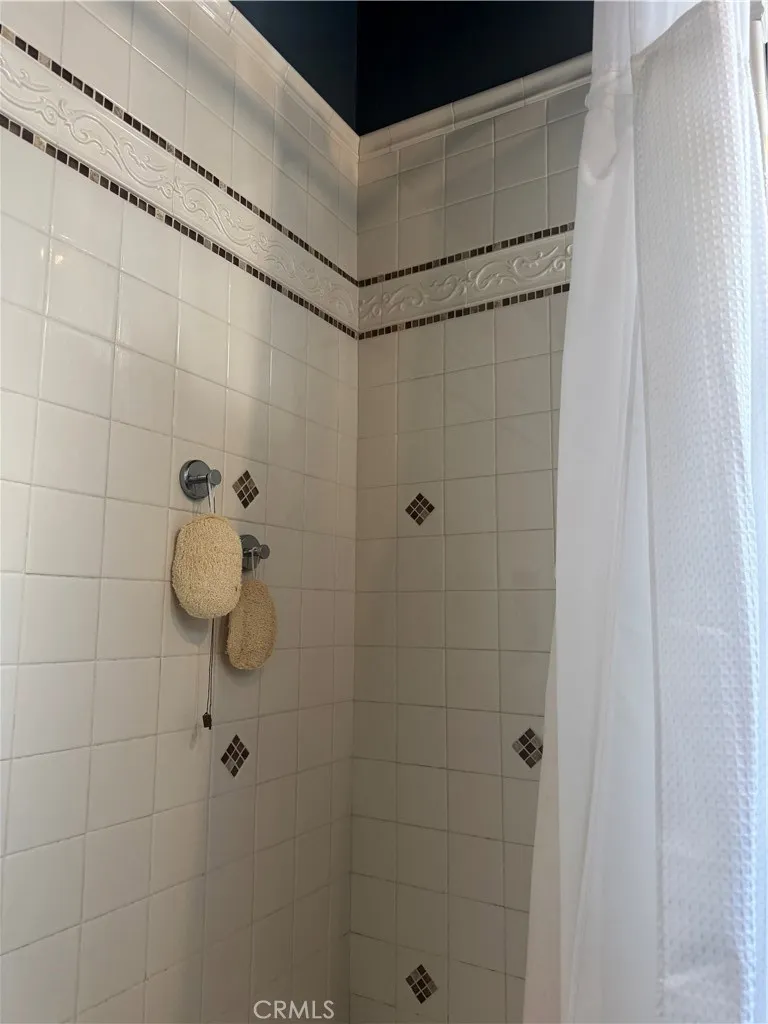 Additional image 67 of 11551 Decente Dr, Studio City, CA 91604