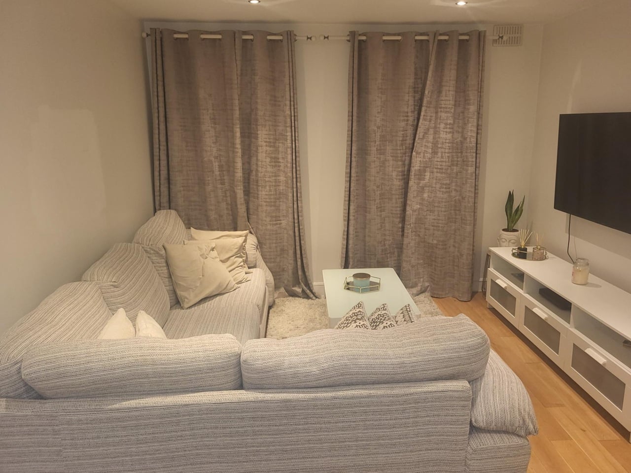 Additional image 3 of Room in a Shared House, Robin Court, SE16, N1 7GU