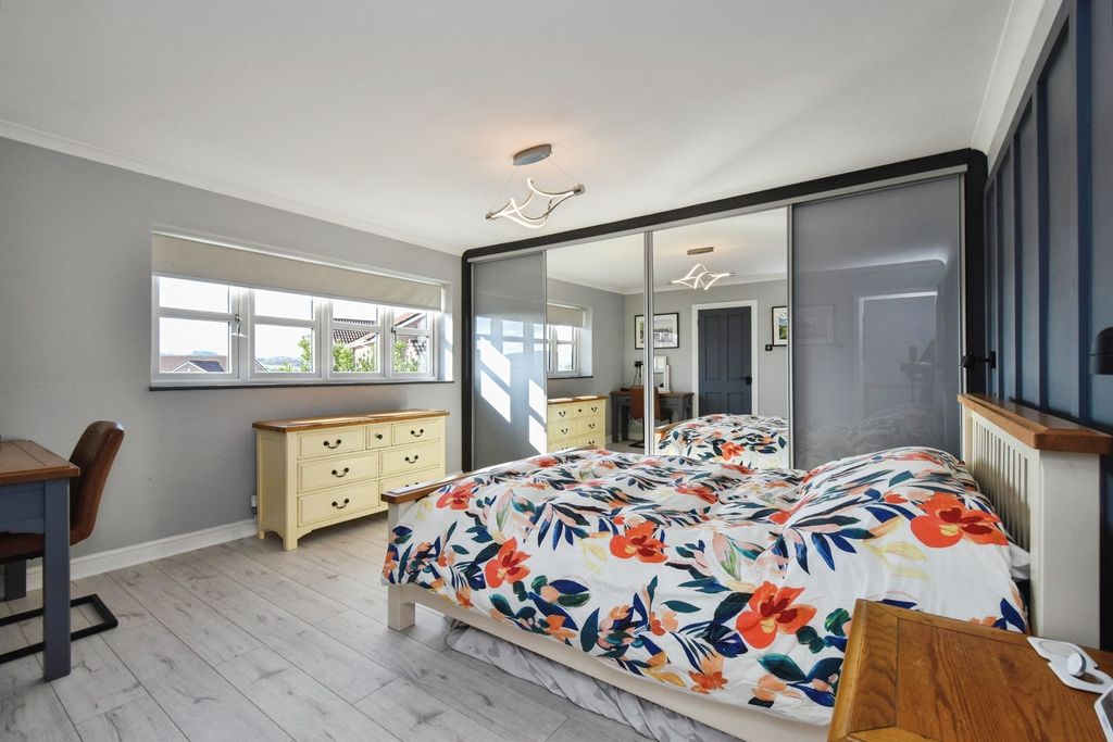 Additional image 25 of 4 bed detached house for saleThe Oaks, Quakers Yard, Treharris CF46