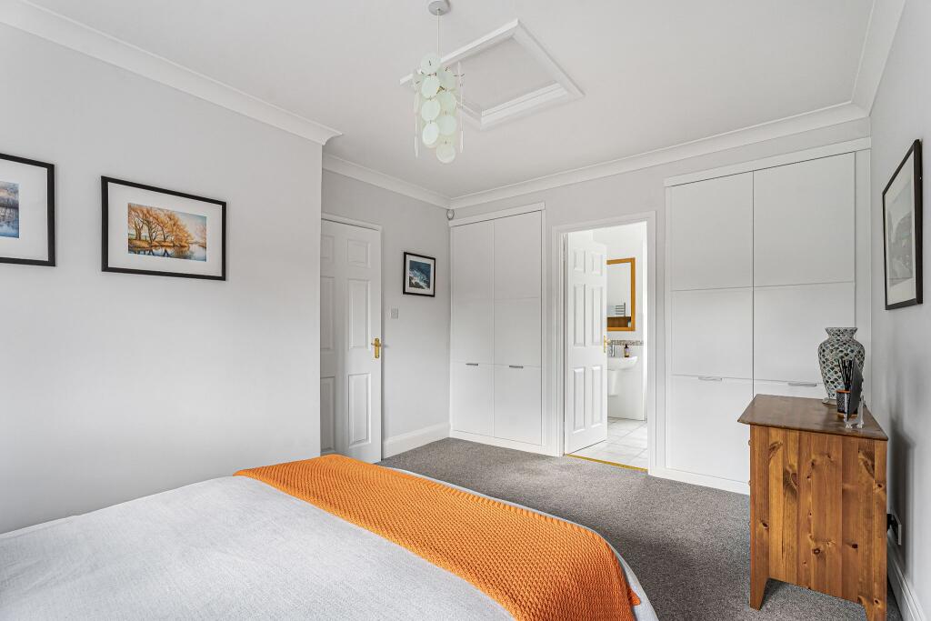 Additional image 16 of Georges Wood Road, Brookmans Park, AL9