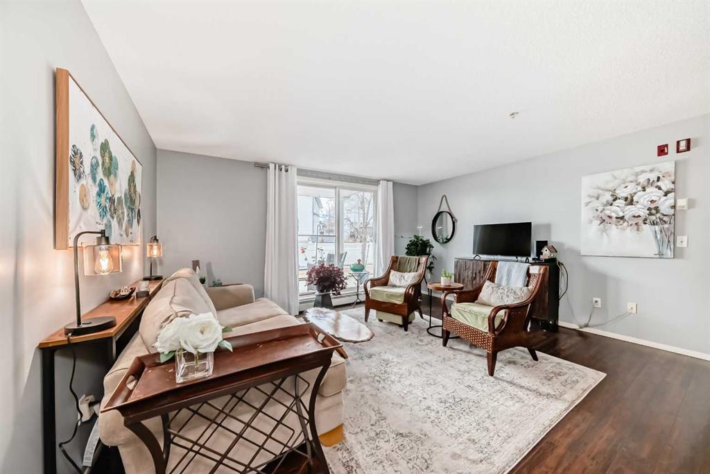 Additional image 3 of 2105-2105 Tuscarora Manor NW, Calgary, AB, T3L 2J9