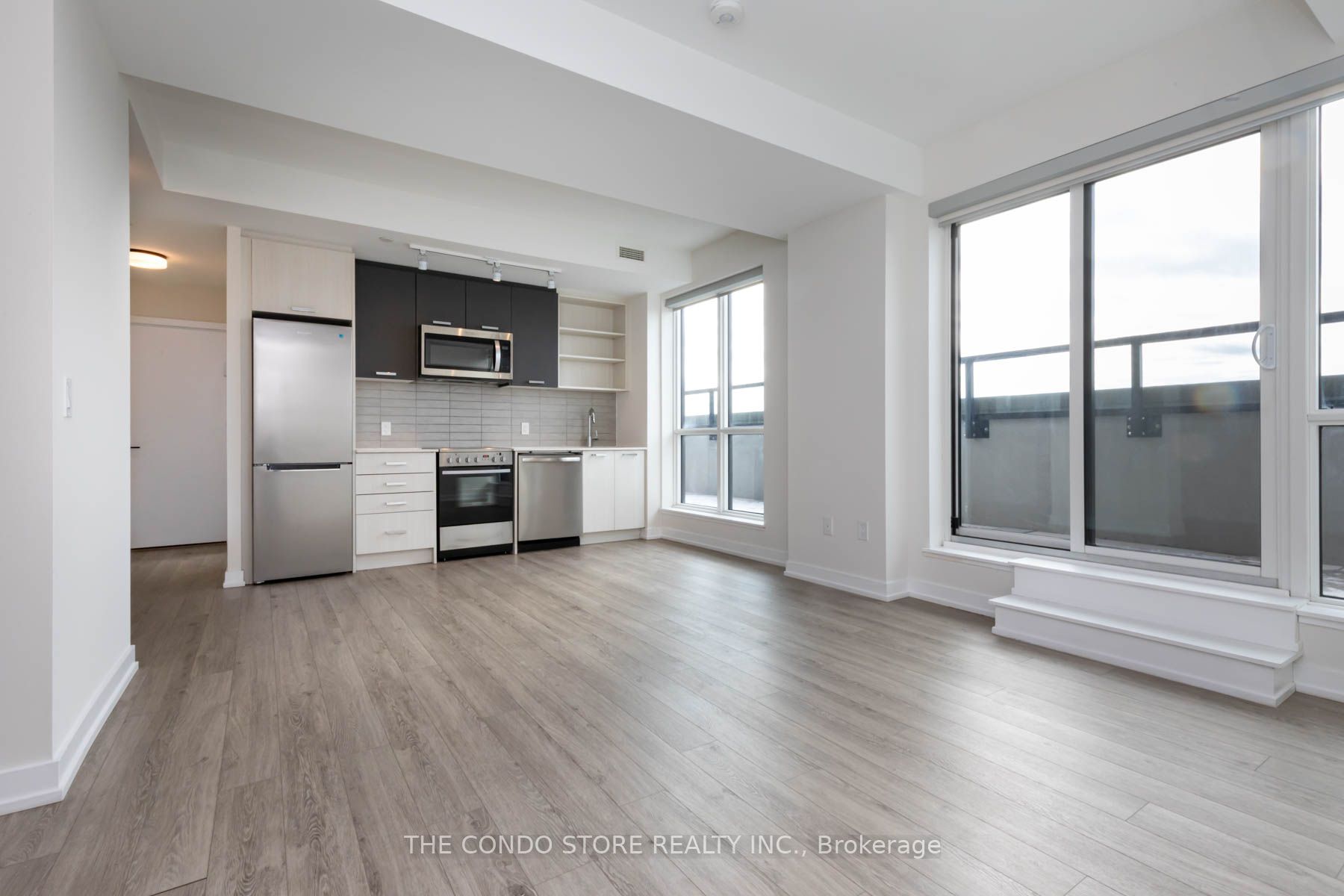 Additional image 4 of 905-2300 St. Clair Avenue W, Toronto, ON, M6N 1K8