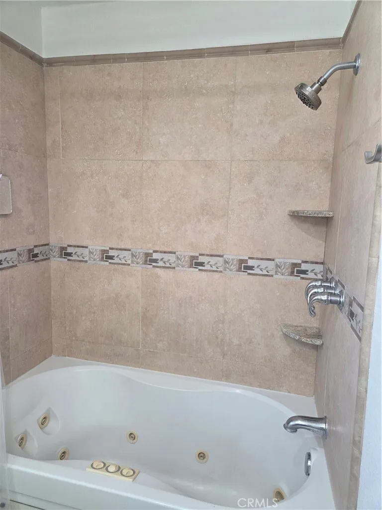 Additional image 49 of 1107 W Memory Lane Unit 6C, Santa Ana, CA 92706