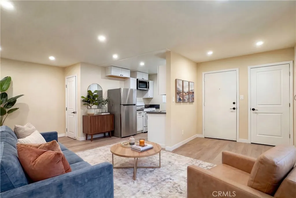 Additional image 2 of 6911 Ben Ave Unit 1, North Hollywood, CA 91605