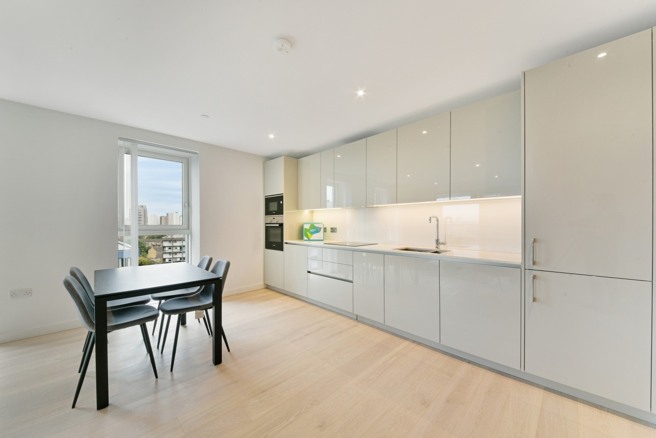 Additional image 4 of 2 Bed Flat, Hurlock Heights, SE17, SE17 1GD