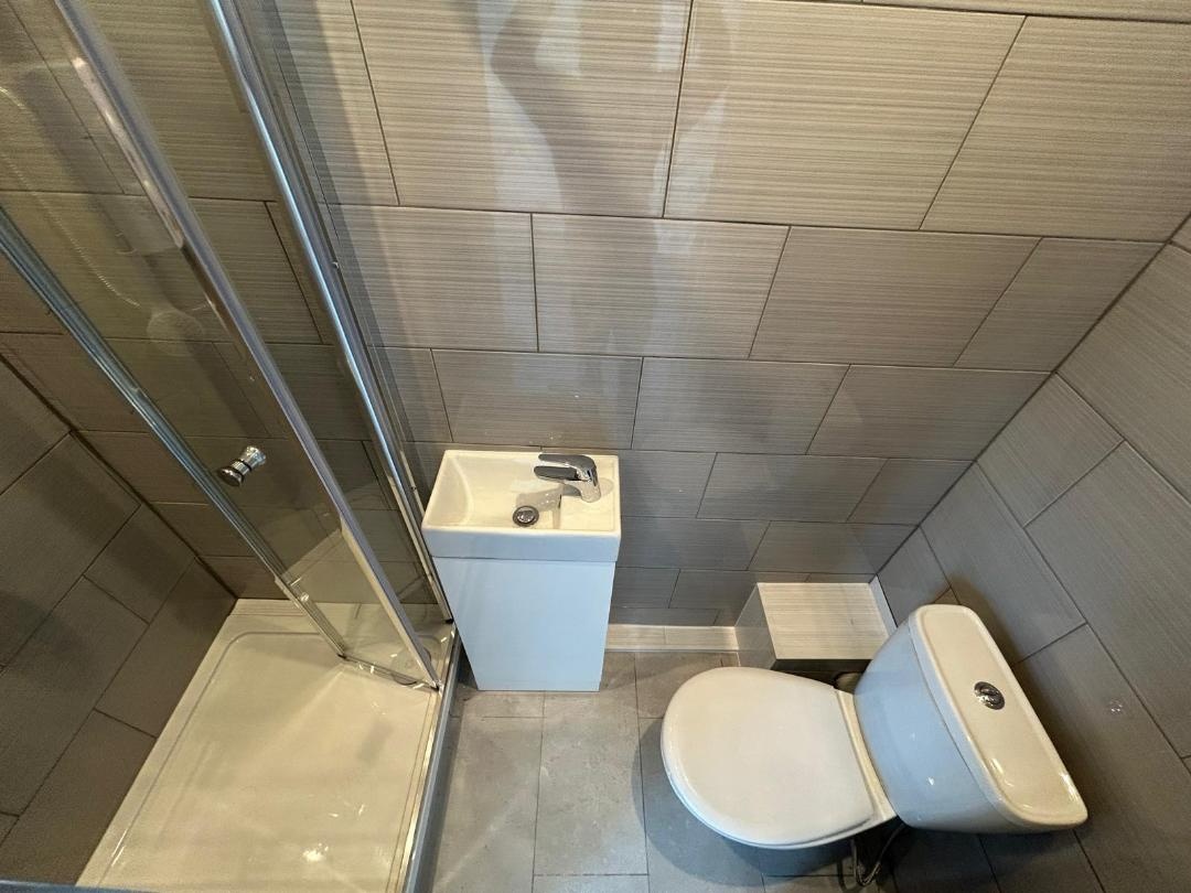 Additional image 3 of Studio Flat, London, SW1V, N1 7GU