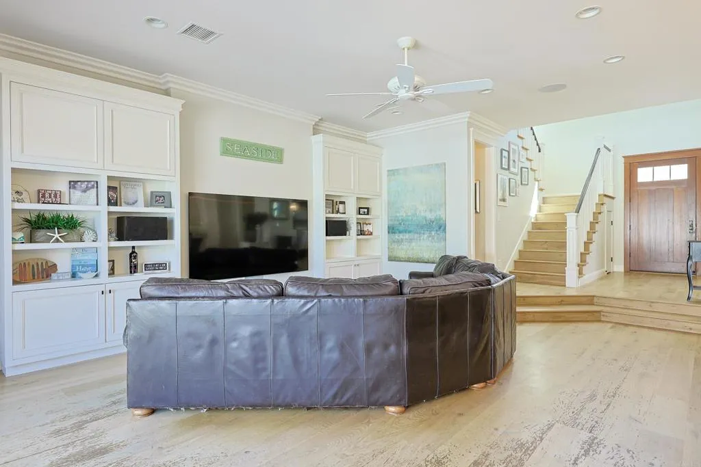 Additional image 68 of 940 J Avenue, Coronado, CA 92118