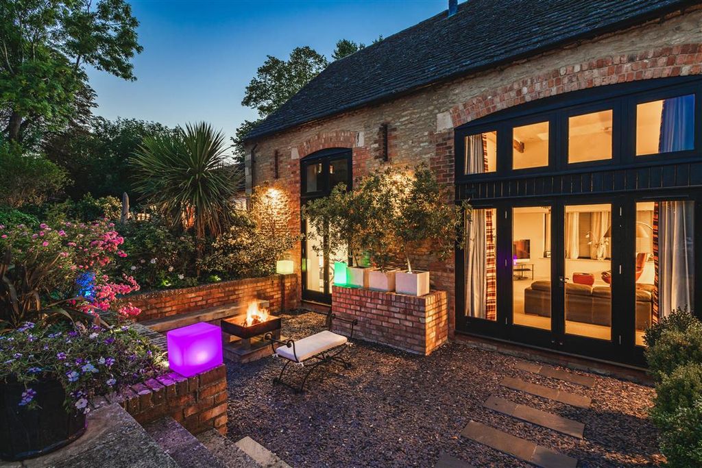 Additional image 16 of 5 bed barn conversion for saleCherry Orton Road, Peterborough PE2
