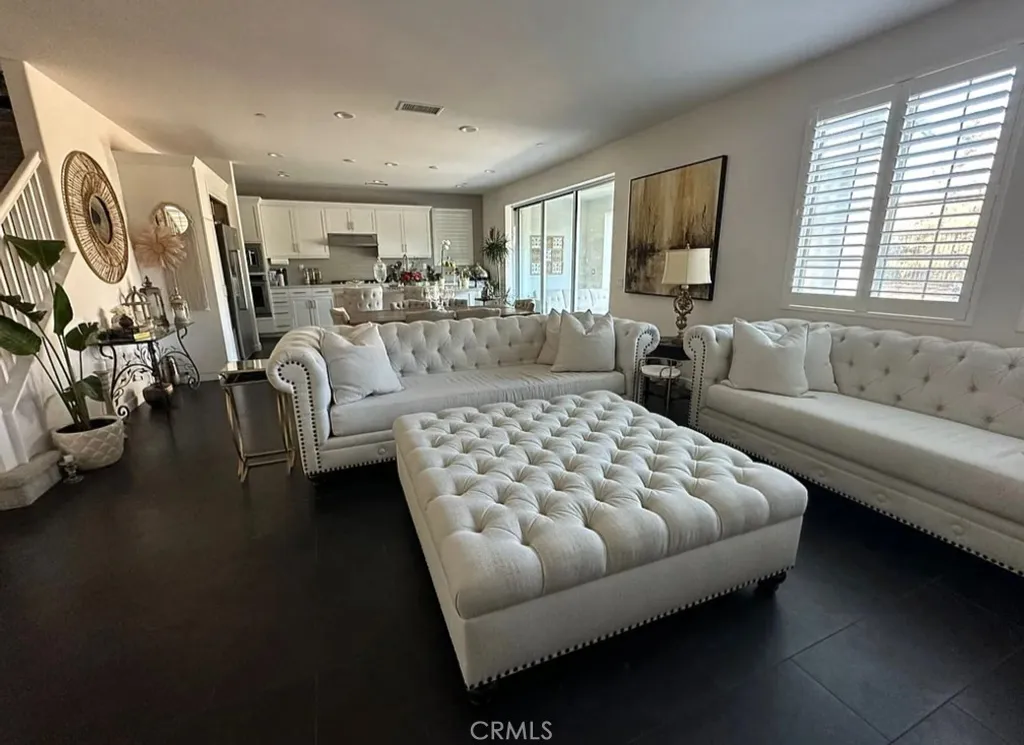 Additional image 3 of 273 Barnes Rd, Tustin, CA 92782