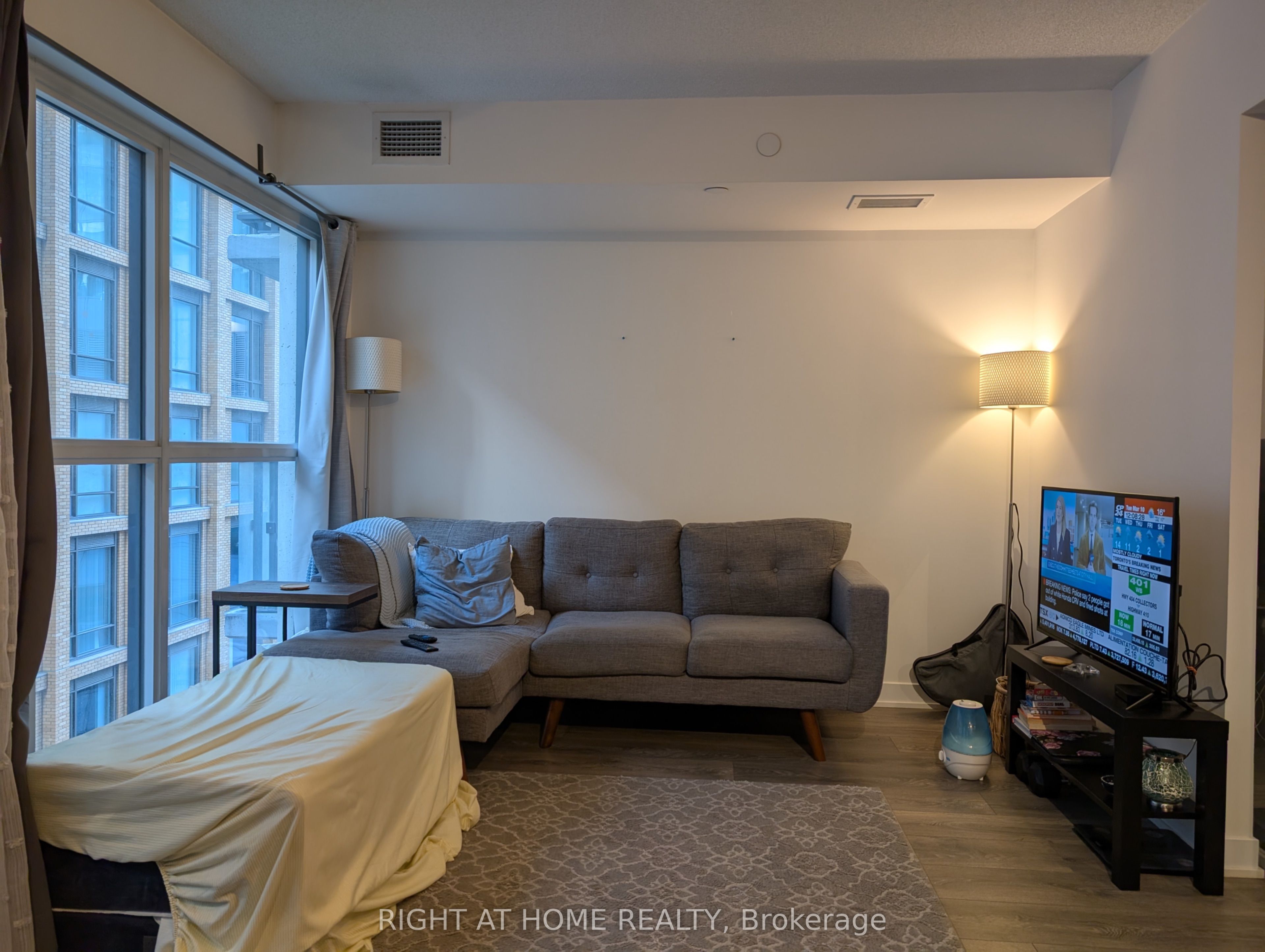 Additional image 3 of 915-87 Peter Street, Toronto, ON, M5V 0P1