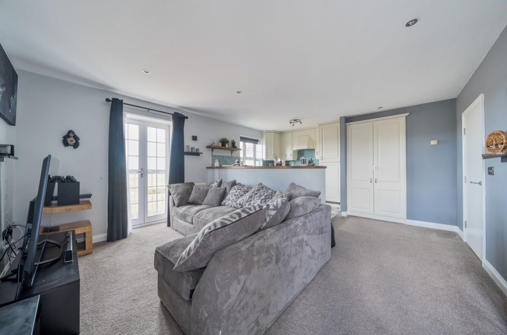1 bed flat for saleCathedral Heights, Chichester Road, Bracebridge Heath, Lincoln, Lincolnshire LN4 photo 4