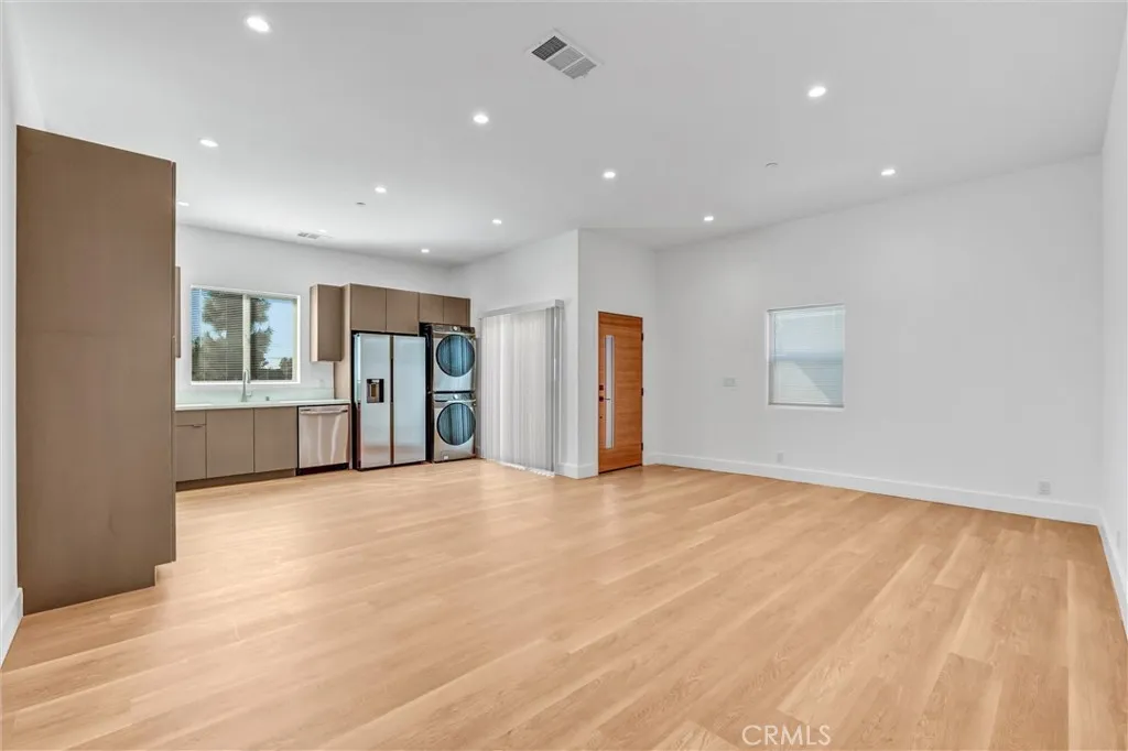 Additional image 29 of 18223 Chatsworth St, Northridge, CA 91326