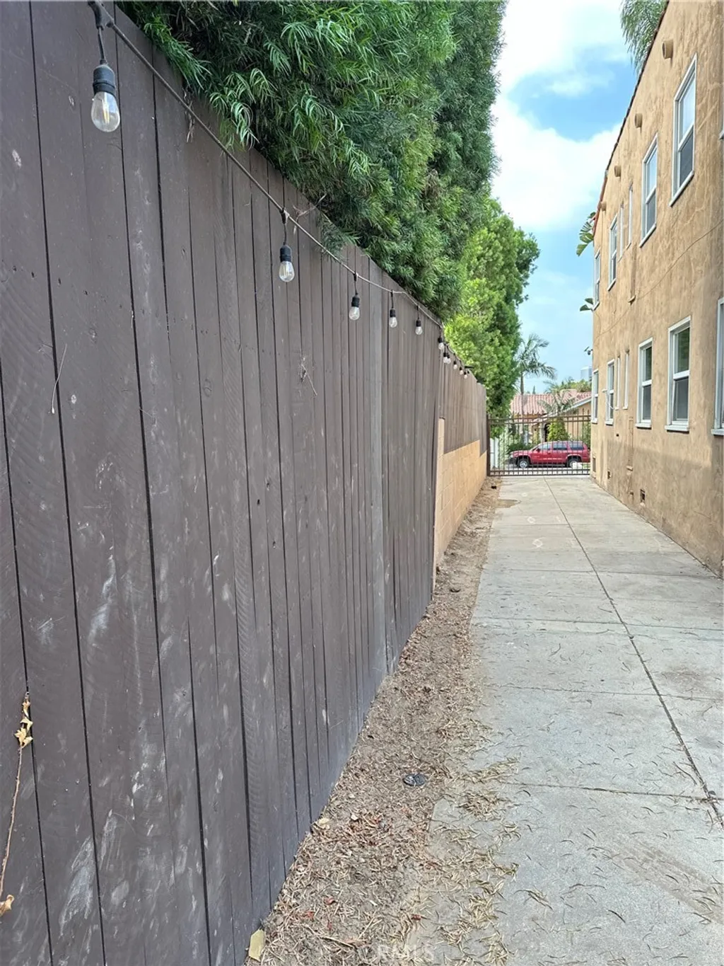 Additional image 9 of 1046 S Hudson Avenue, Los Angeles, CA 90019