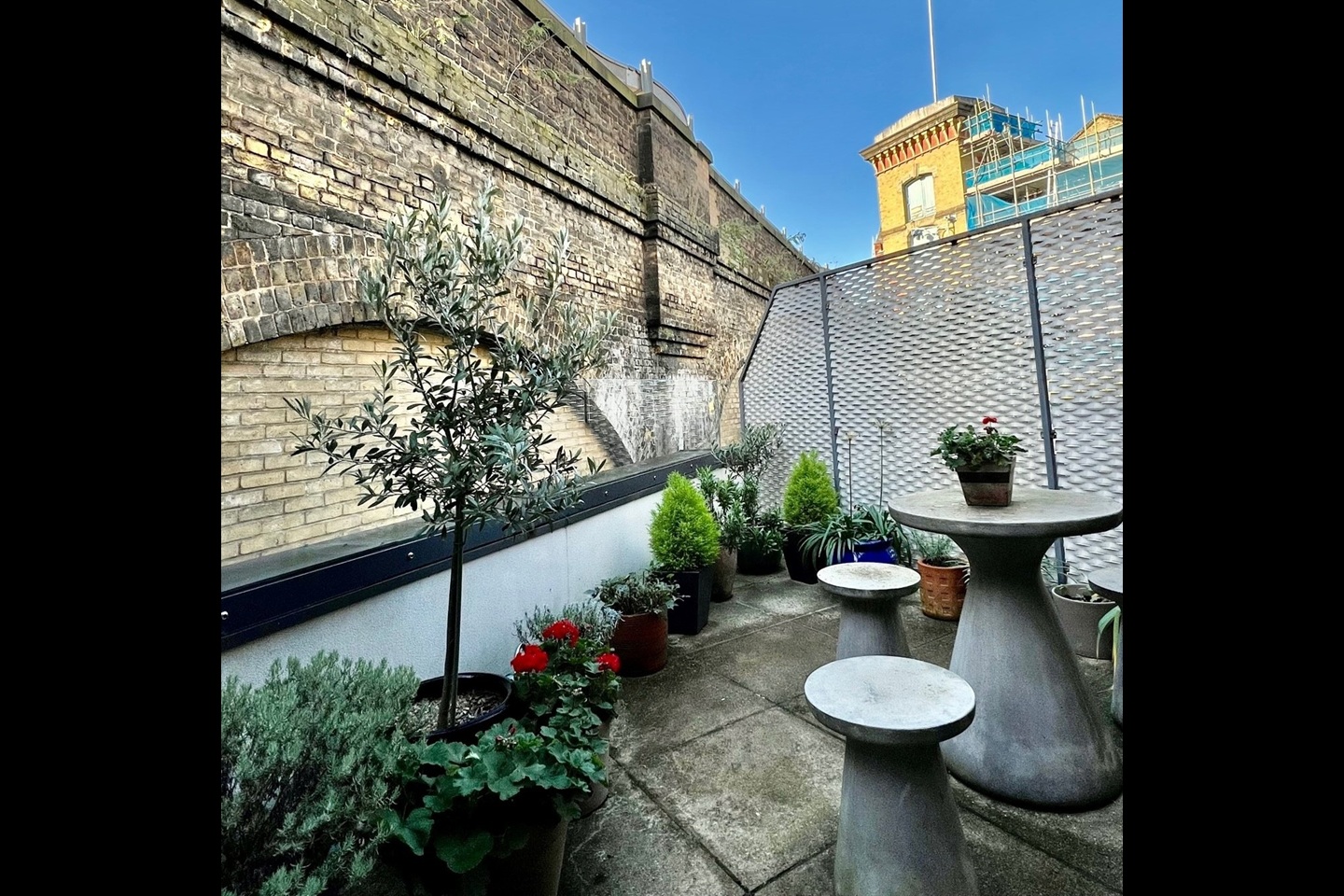 Additional image 2 of 1 Bed Flat, Koops Mill Mews, SE1, N1 7GU