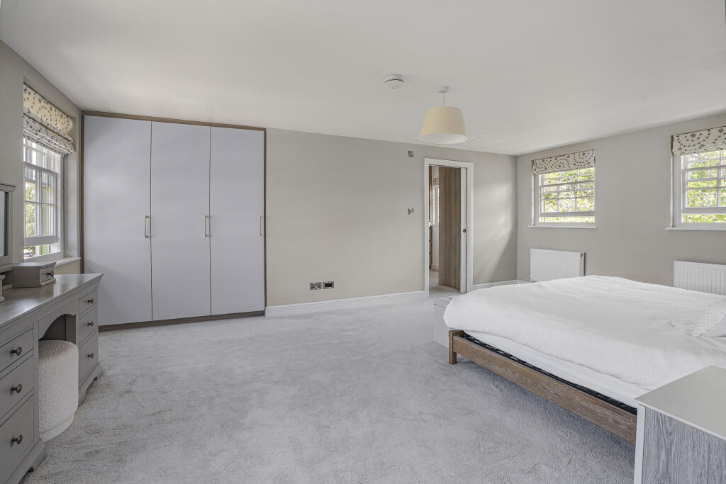 Additional image 14 of St. Bernards Road, St. Albans, Hertfordshire, AL3