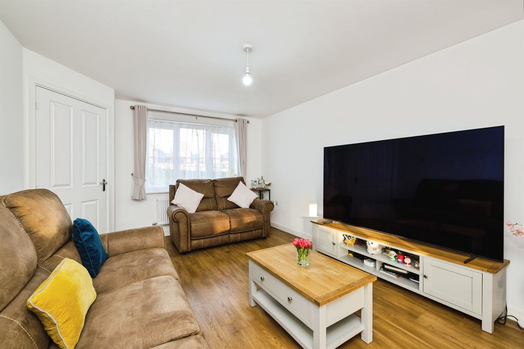 Additional image 2 of 4 bed detached house for saleWilton Avenue, Hampton Gardens, Peterborough PE7