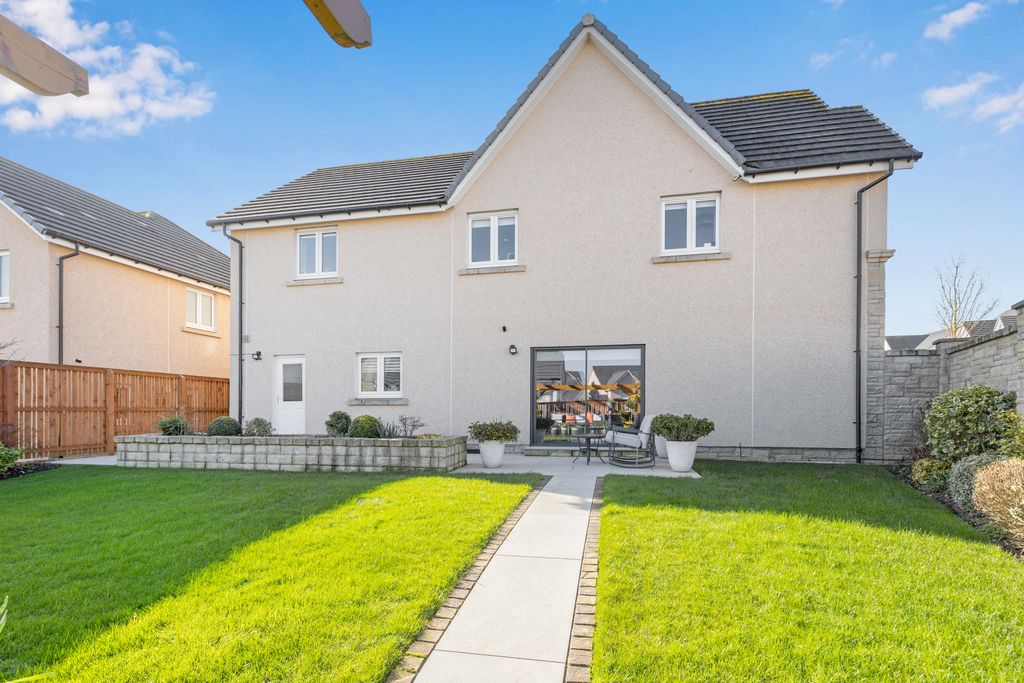Additional image 26 of 5 bed detached house for sale29 Ashgrove Gardens, Loanhead EH20