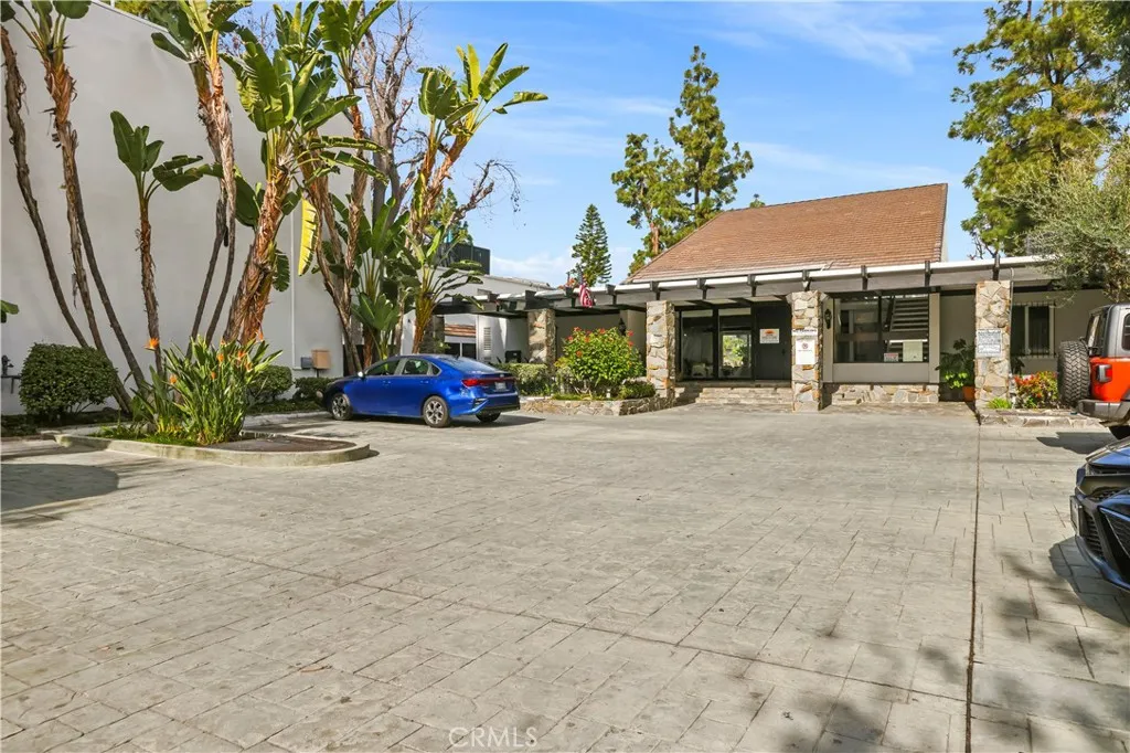 Additional image 2 of 18645 Hatteras, Tarzana, CA 91356