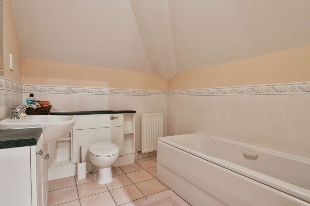 Additional image 14 of 4 bed flat for saleGrove Road, Bournemouth, Dorset BH1