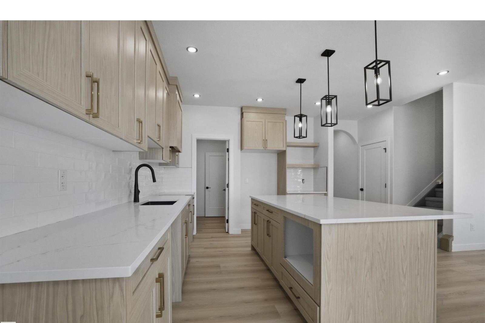 Additional image 8 of 3304 Chickadee Drive NW, Edmonton, AB, T5V1R5