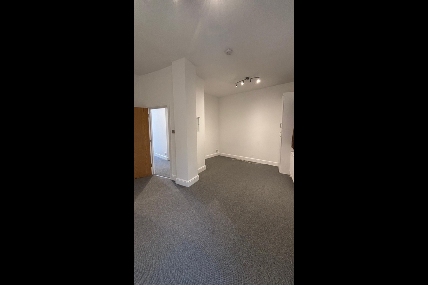 Additional image 3 of 2 Bed Flat, Bolton Crescent, SE5, N1 7GU