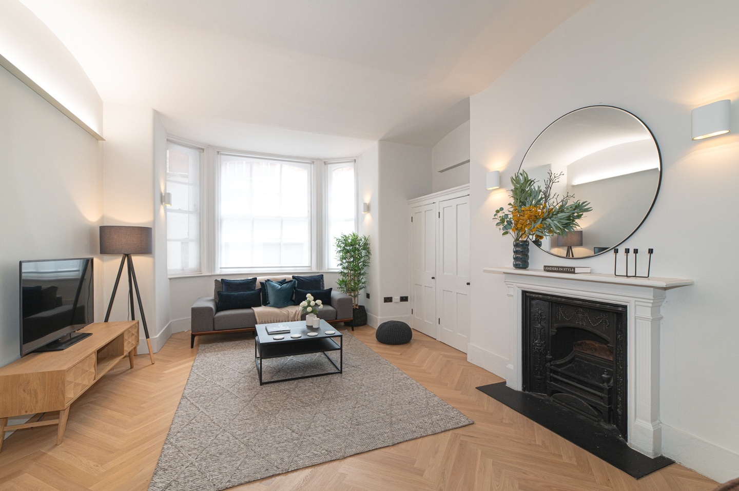 Additional image 15 of 2 Bed Flat, Albert Hall Mansions, SW7, N1 7GU