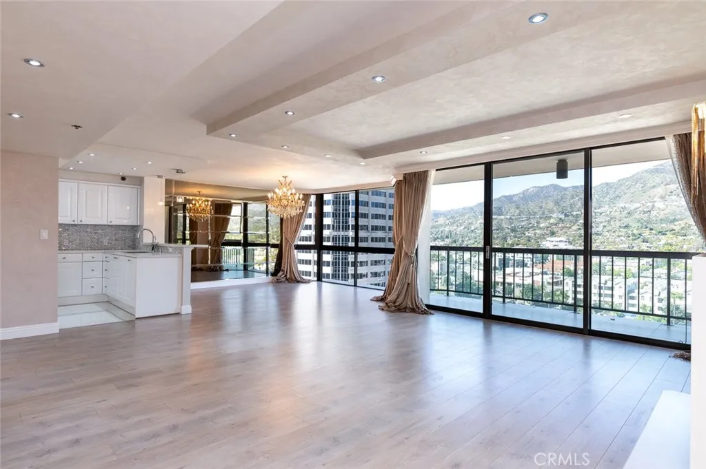 Additional image 10 of 222 Monterey Rd Unit 904, Glendale, CA 91206