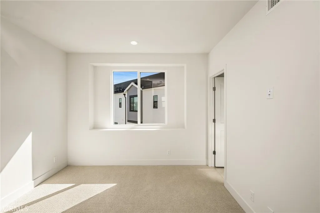 Additional image 57 of 19031 Main St #101, Huntington Beach, CA 92648