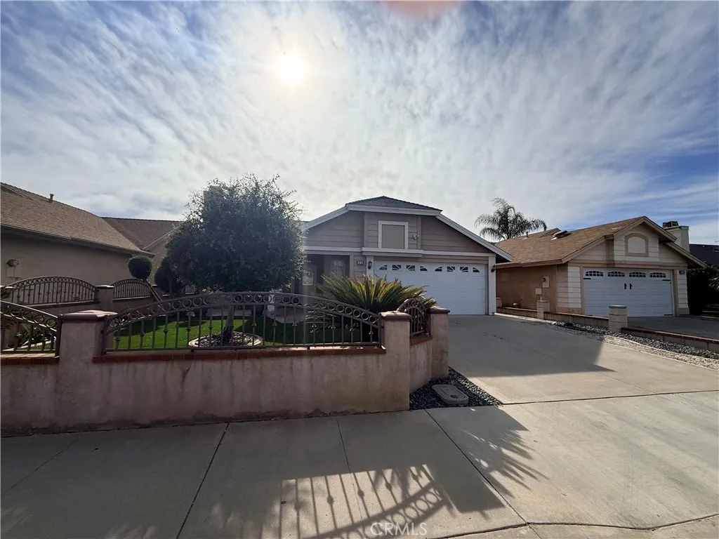 295 Chant St, Perris, CA 92571