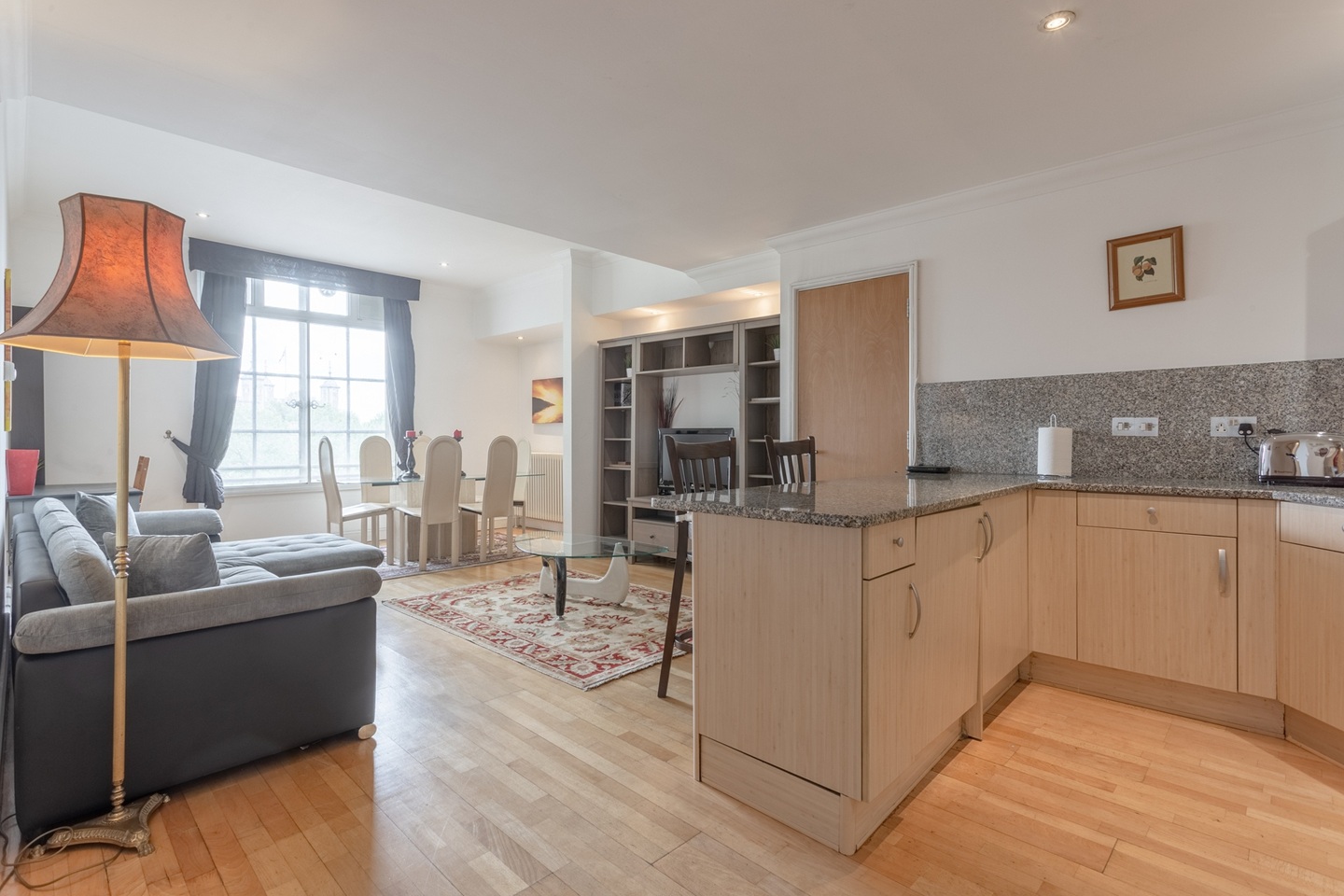 Additional image 10 of 2 Bed Flat, Trinity Square, EC3N, N1 7GU
