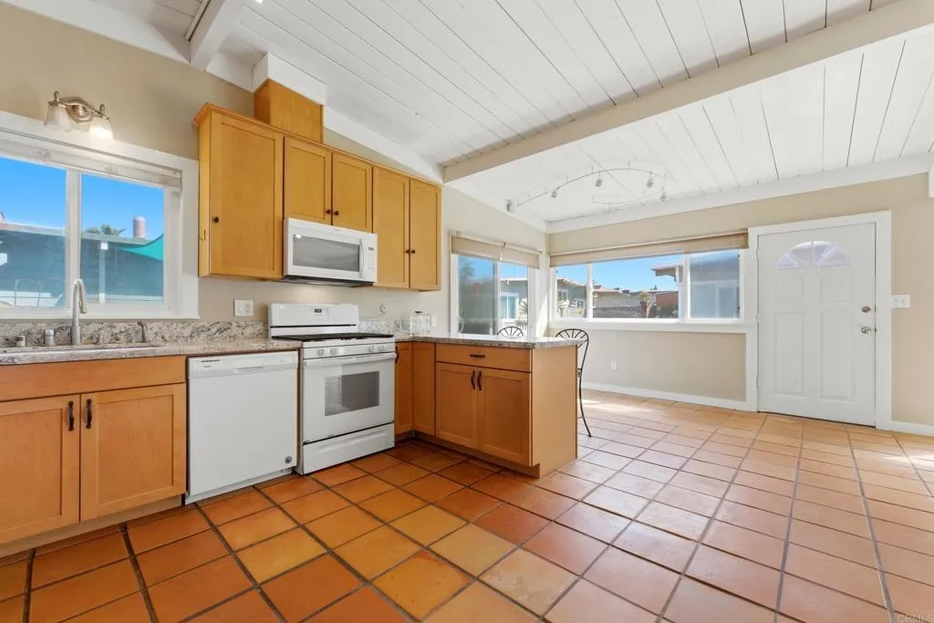 Additional image 26 of 1550 Seacost Drive Unit B, Imperial Beach, CA 91932