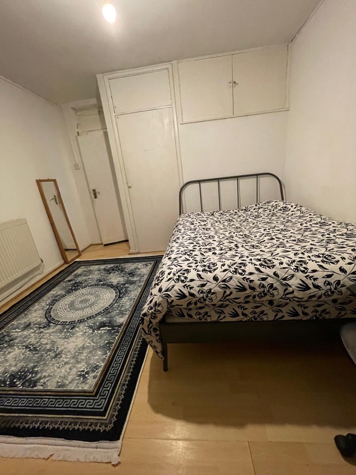 Additional image 4 of 3 Bed Flat, Penrose House, SE17, N1 7GU