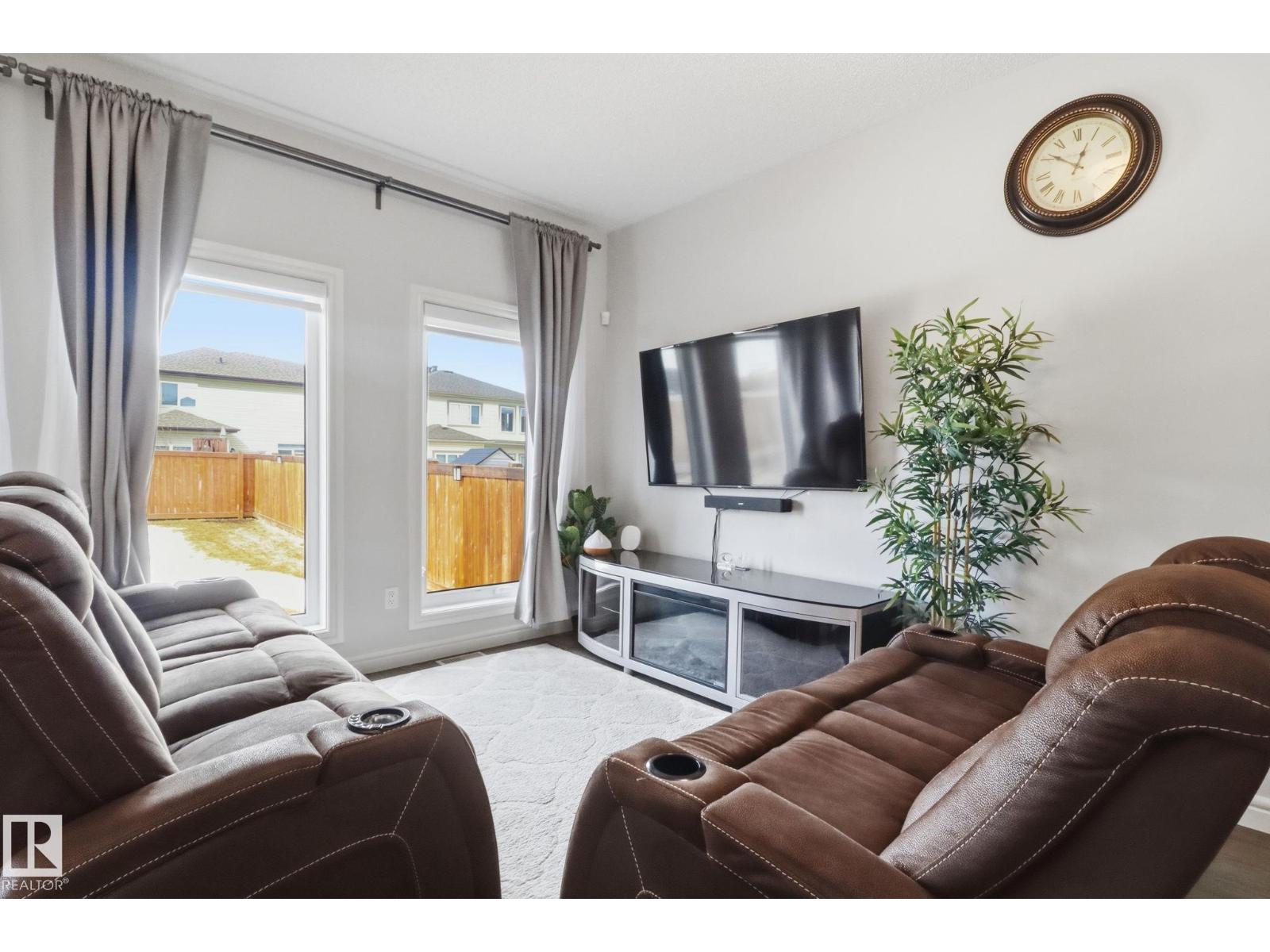 Additional image 4 of 812 176 Street SW, Edmonton, AB, T6W2X3