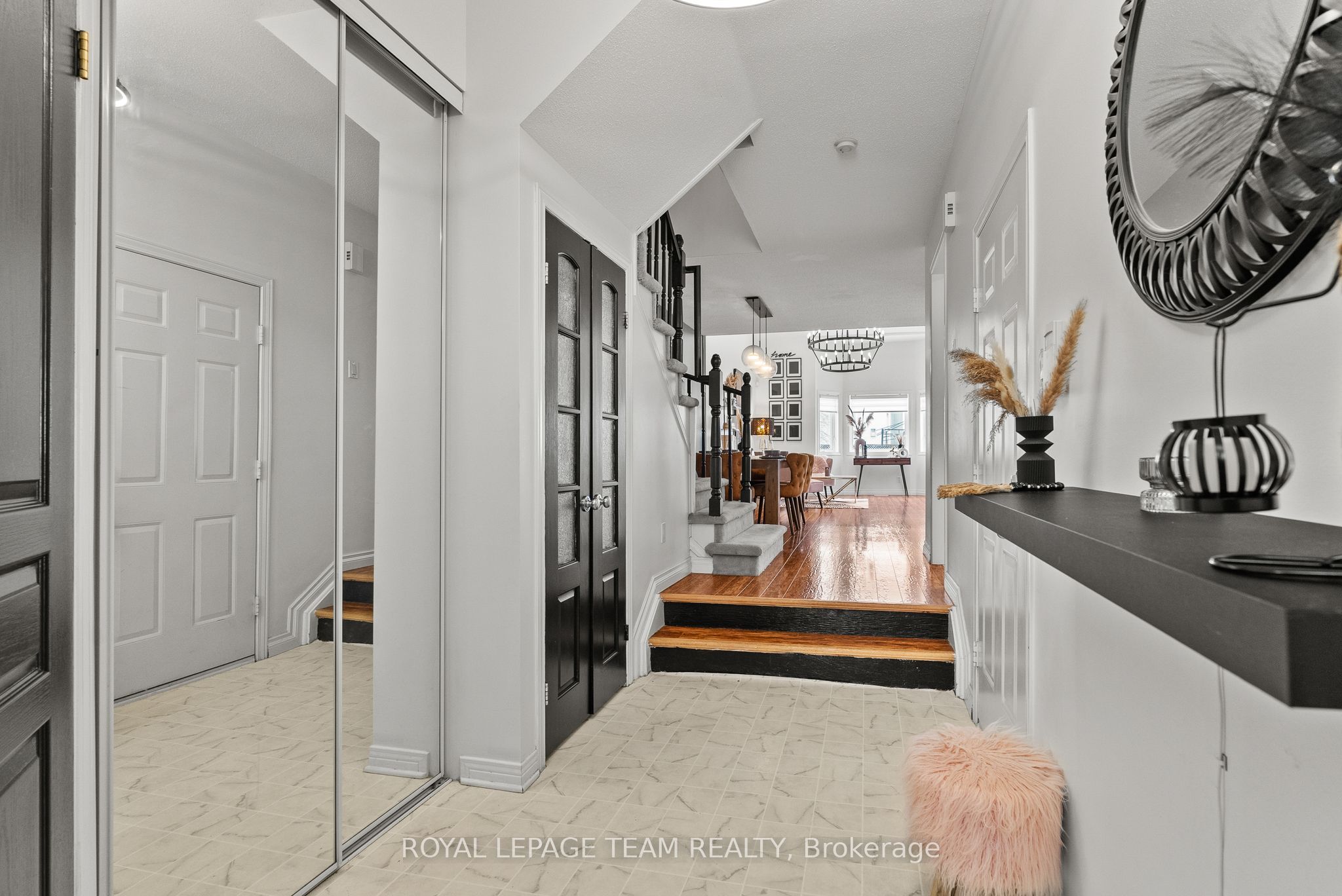 Additional image 5 of 5 Milner Downs Crescent, Ottawa, ON, K2M 2S6