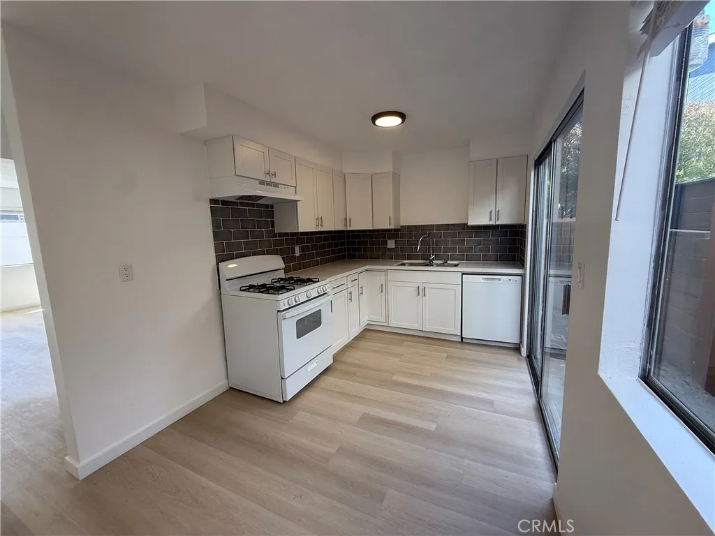 Additional image 4 of 2104 Carnegie Lane Unit A, Redondo Beach, CA 90278