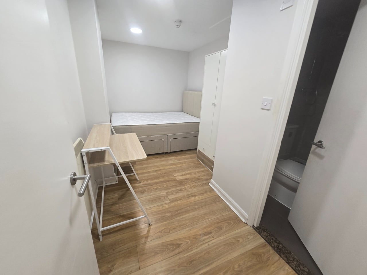 Additional image 9 of 2 Bed Flat, Great Suffolk Street, SE1, N1 7GU