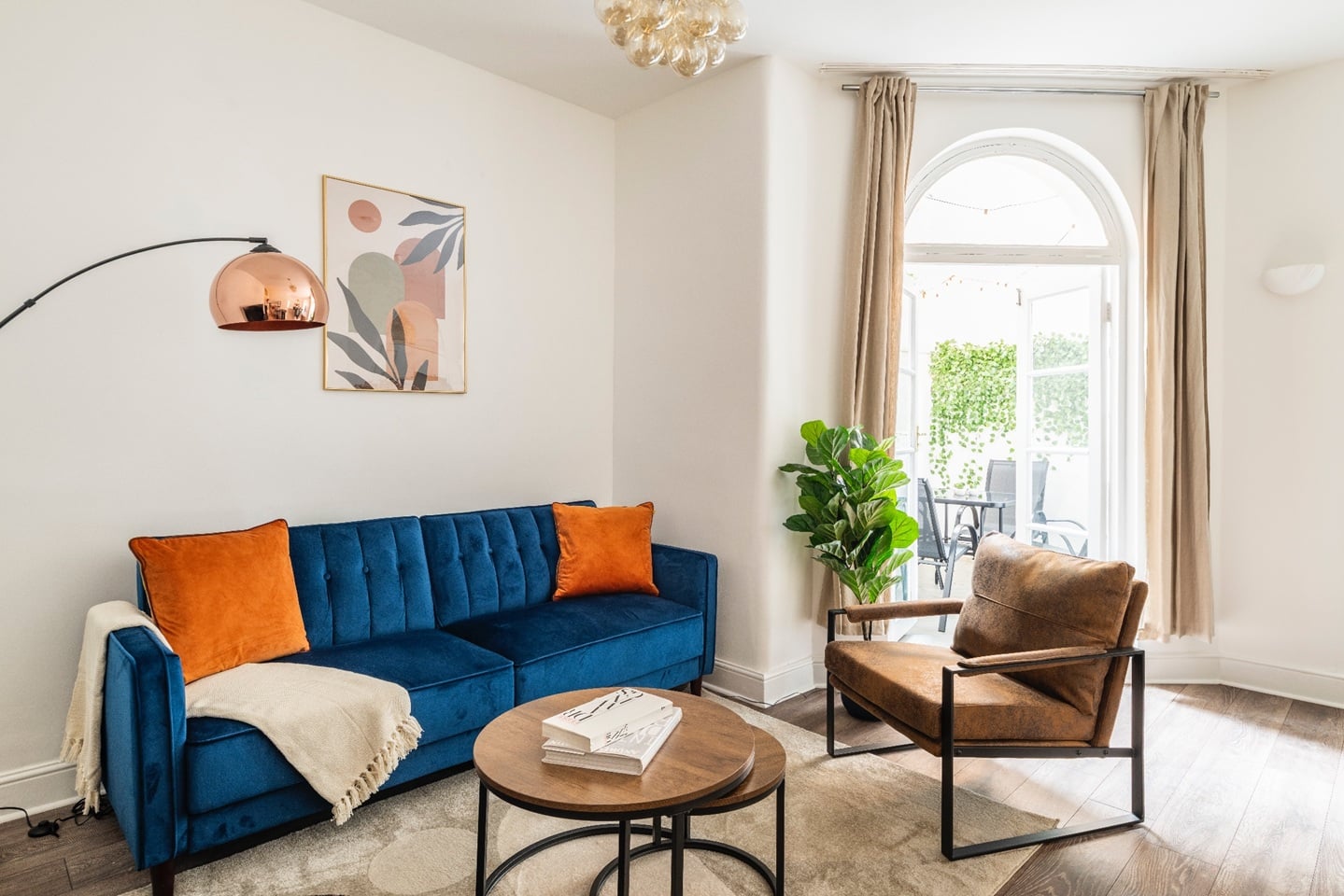 2 Bed Flat, Cornwall Gardens, SW7, N1 7GU