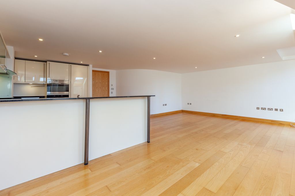 Additional image 3 of 3 bed penthouse for saleThe Lion Brewery, St Thomas' Street, Oxford OX1